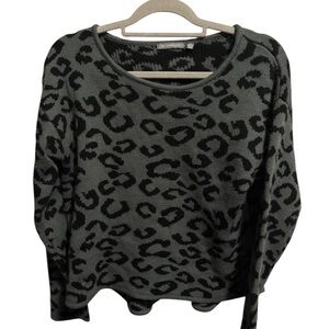 NY Collection Black and Gray Patterned Sweater